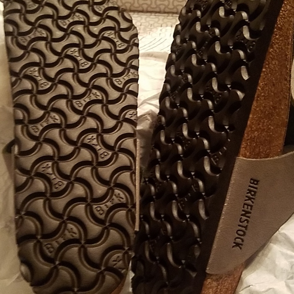 Nwt final sale Birkenstock stone color  7 - Picture 3 of 8